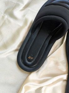 H&amp;M Padded Slides