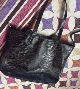Leather bags|Crocodile-print tote bag