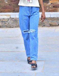 Ripped Knee Jeans - Stylish & Trendy