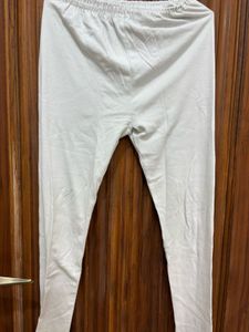 Comfortable Cream Leggings
