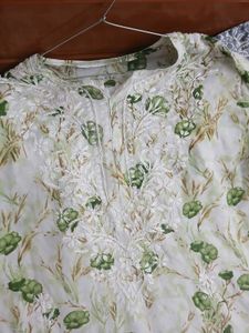 Elegant White &amp; Green Floral Kurta