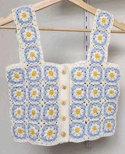 Crochet Daisy Button-Up Crop Top
