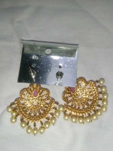 festive earrings combo 💕