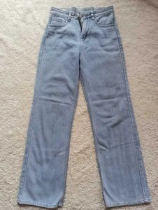 Light Wash Straight Leg Jeans