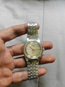 vintage Vivek HMT Watch hand winding