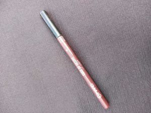 Tripod,Concealers,Correctors,lipliners, eyeshadow