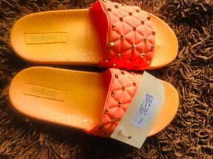 Dressberry Slides With Tag