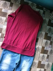 Maroon Crew Neck t-shirt with cute graphic +jeans