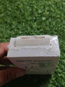 Samsung 25W PD Adapter white