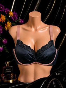 🇳🇿💫🎀Silky Elegant Black Lace Trim Bra