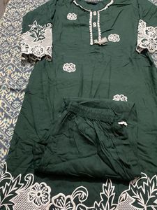 Elegant Green Embroidered Kurta
