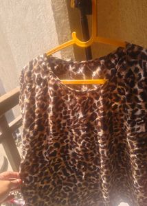 Leopard Print Short Sleeve Top