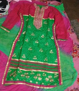 Green & Pink Embroidered Kurta with beautiful dupa