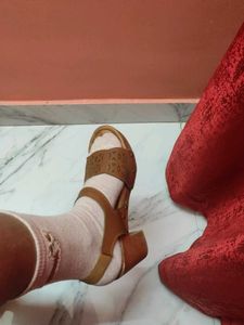 Tan Block Heels.👠