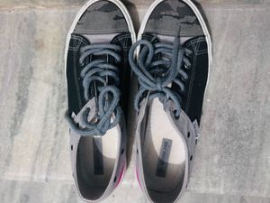 Stylish Grey & Black Sneakers