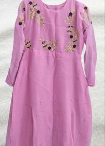 Pink Embroidered Dress🌸🎀