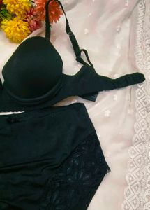 Classic Black Lace Trim Bra with high waist penty