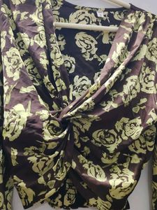 Floral Print Twist Front Crop Top