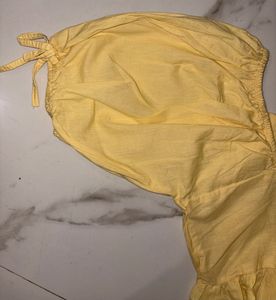 Cute Yellow Puff Sleeve Peplum Top