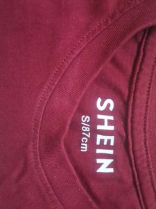 Maroon Graphic Print T-Shirt