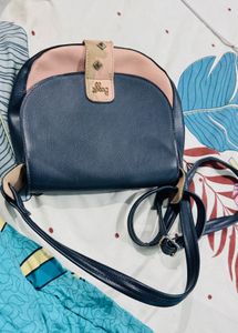 Baggit Sling bag