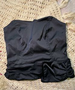 Chic Black Strapless Blouse