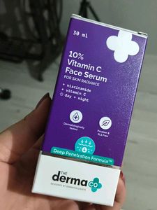 The Derma Co 10% Vitamin C Face Serum