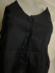 Chic Black Button-Up V-Neck Top