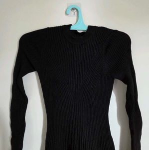 Chic Black Ribbed Knit Dress