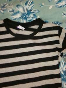 Black And White stripes 👕 T-shirt For Boys