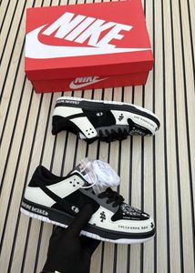 Nike Dunk Low x Stussy