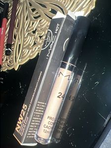 MAC Studio Fix Concealer NW25