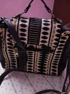 Stylish patterned handbag