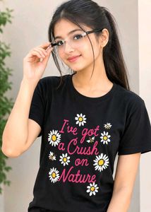 Cute Daisy T-Shirt with reading glass