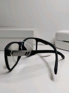 Transitional Stylish Black Frame Sunglasses