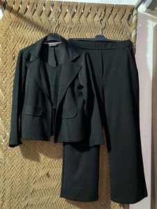 Selvia Chic Black 3-Piece Suit Set