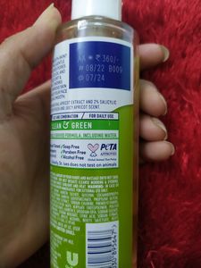 ST Ives Face Wash