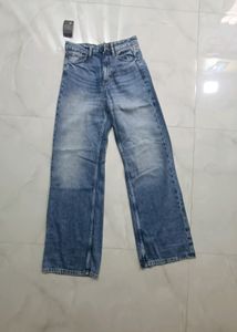 B1G1 FREE🎉🎉🎉 Straight Super High Waist Jeans