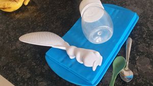 Mini Ice Cube Tray &amp; Spoons Set