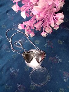 Couples Photo Chain