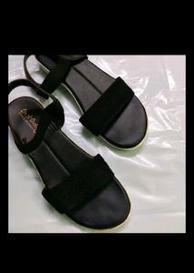 JET bLACK SANDLE