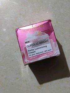 L'Oreal Paris Glycolic-Bright Cream