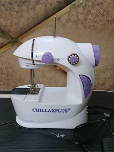 Mini Sewing Machine