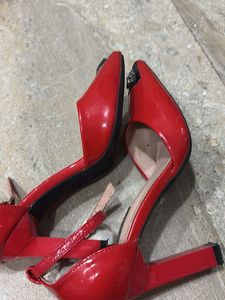 Hot red heels