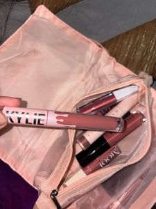 Kylie Lipstick- 808