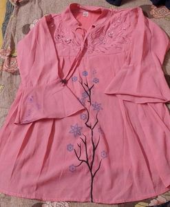 Beautiful pink 🩷 top for girls