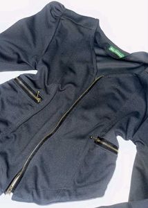 Chic Black Cropped Jacket