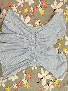Chic Striped Blouse with Puff Sleeves