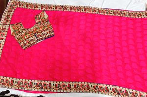 🇳🇿💫🎀Elegant Pink Saree with Intricate