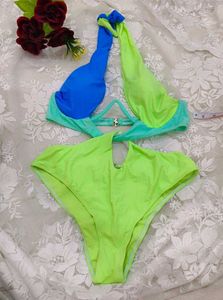 Colorblock Cut-out One-Piece Swimsuit